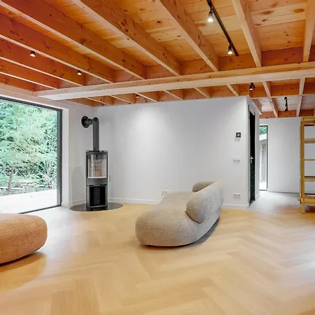 Luxury 3 Bed Forest Villa Groesbeek